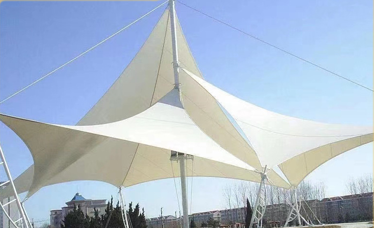 探索張拉膜車棚的多變性，尋找適合停車場所的結(jié)構(gòu)方案